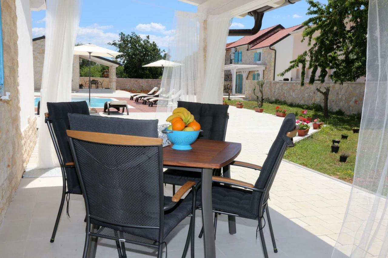 Kuce Za Odmor Brkic Apartment Lozovac Luaran gambar