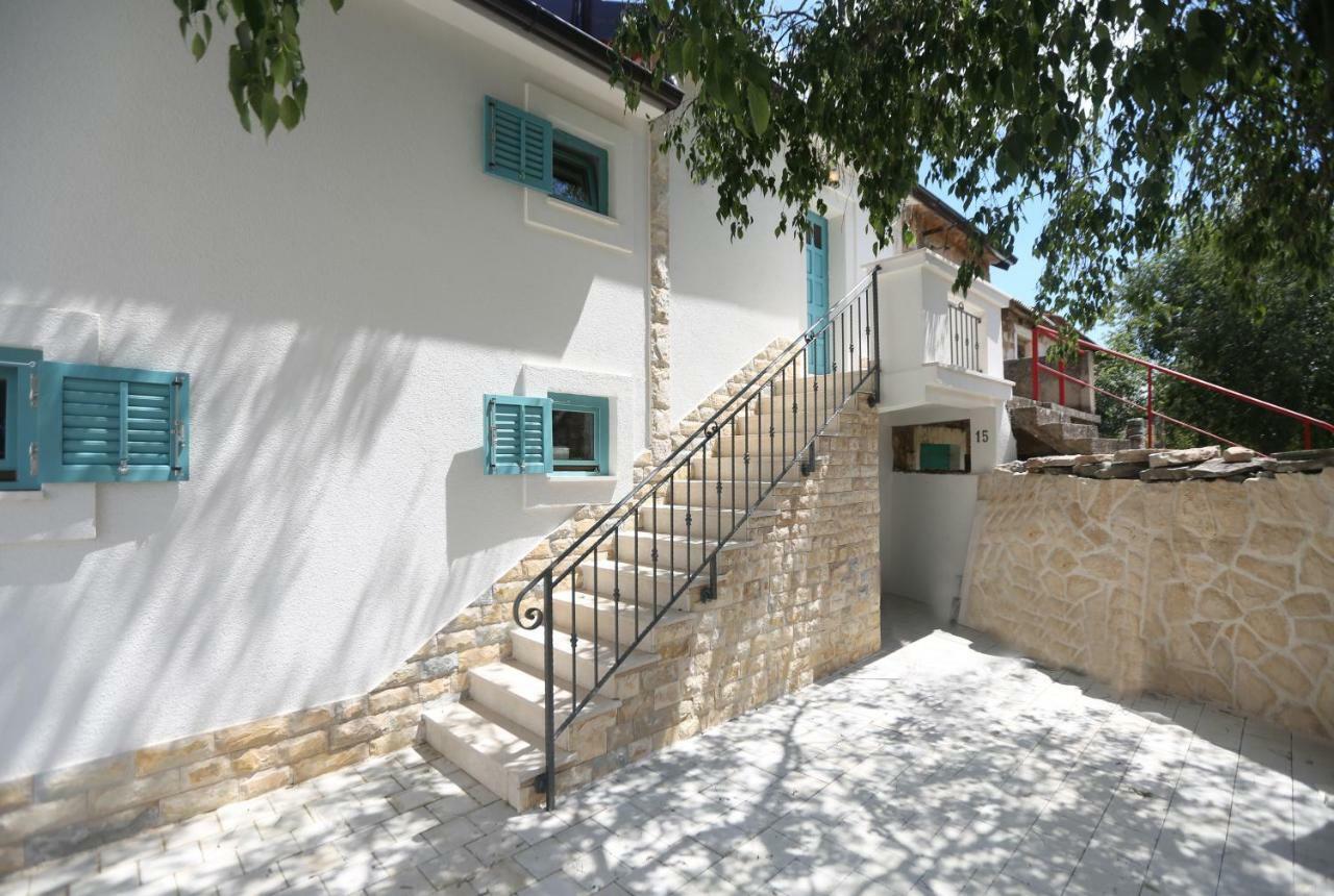 Kuce Za Odmor Brkic Apartment Lozovac Luaran gambar