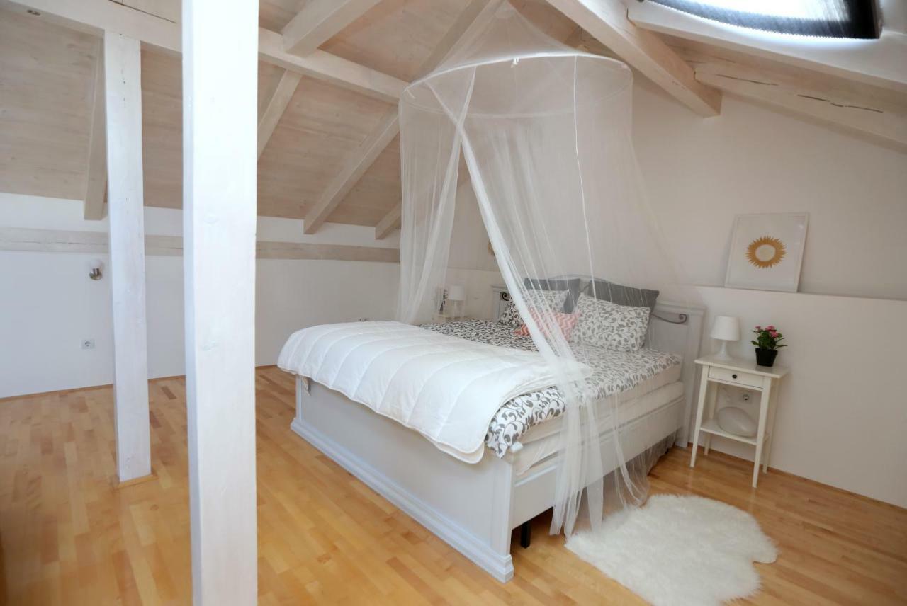 Kuce Za Odmor Brkic Apartment Lozovac Luaran gambar
