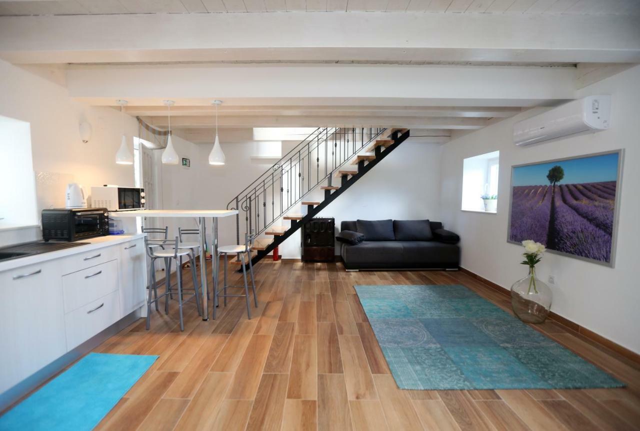 Kuce Za Odmor Brkic Apartment Lozovac Luaran gambar