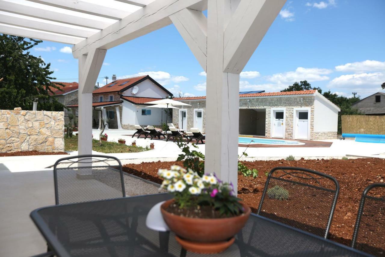 Kuce Za Odmor Brkic Apartment Lozovac Luaran gambar