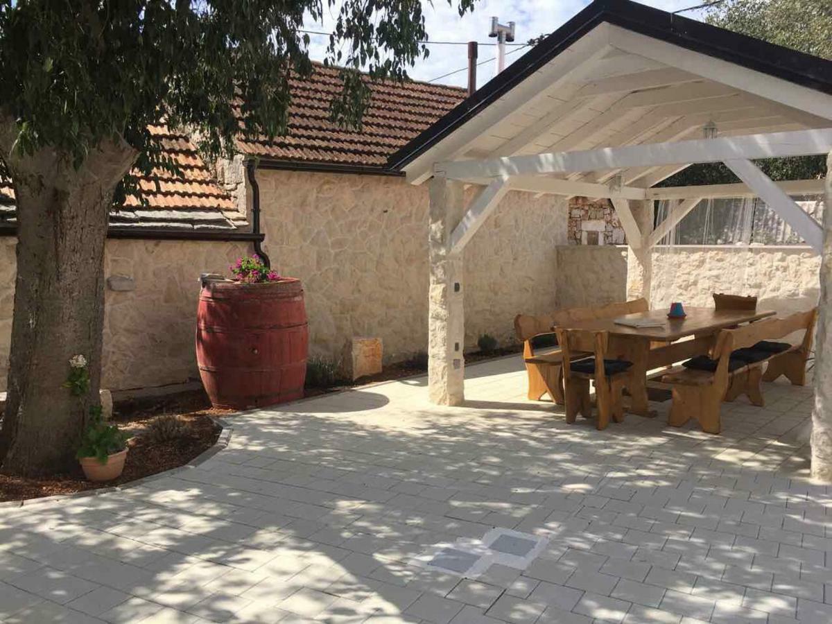 Kuce Za Odmor Brkic Apartment Lozovac Luaran gambar