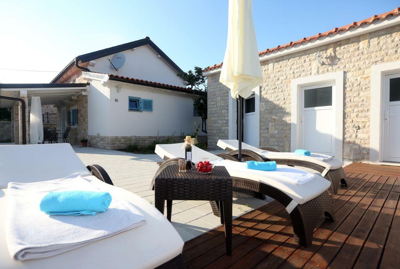 Kuce Za Odmor Brkic Apartment Lozovac Luaran gambar