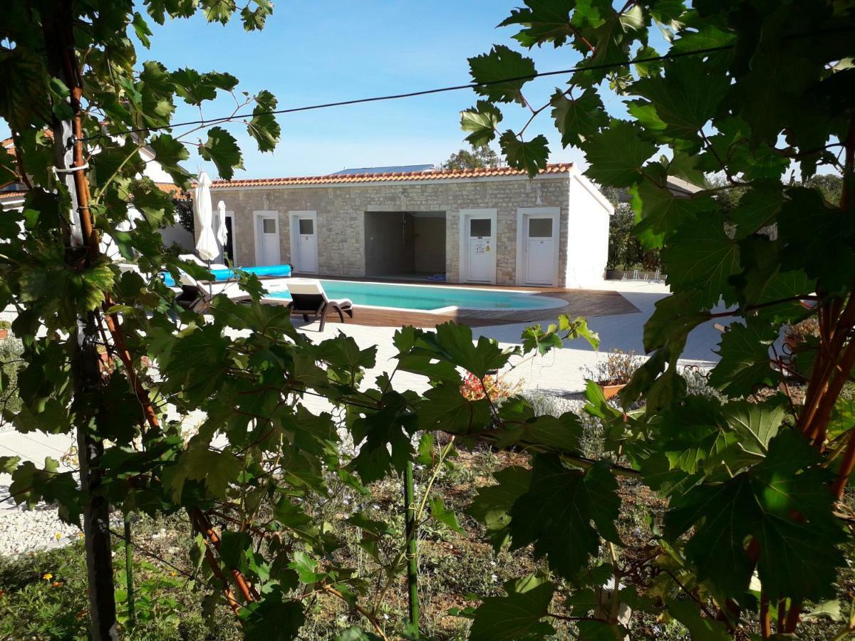 Kuce Za Odmor Brkic Apartment Lozovac Luaran gambar