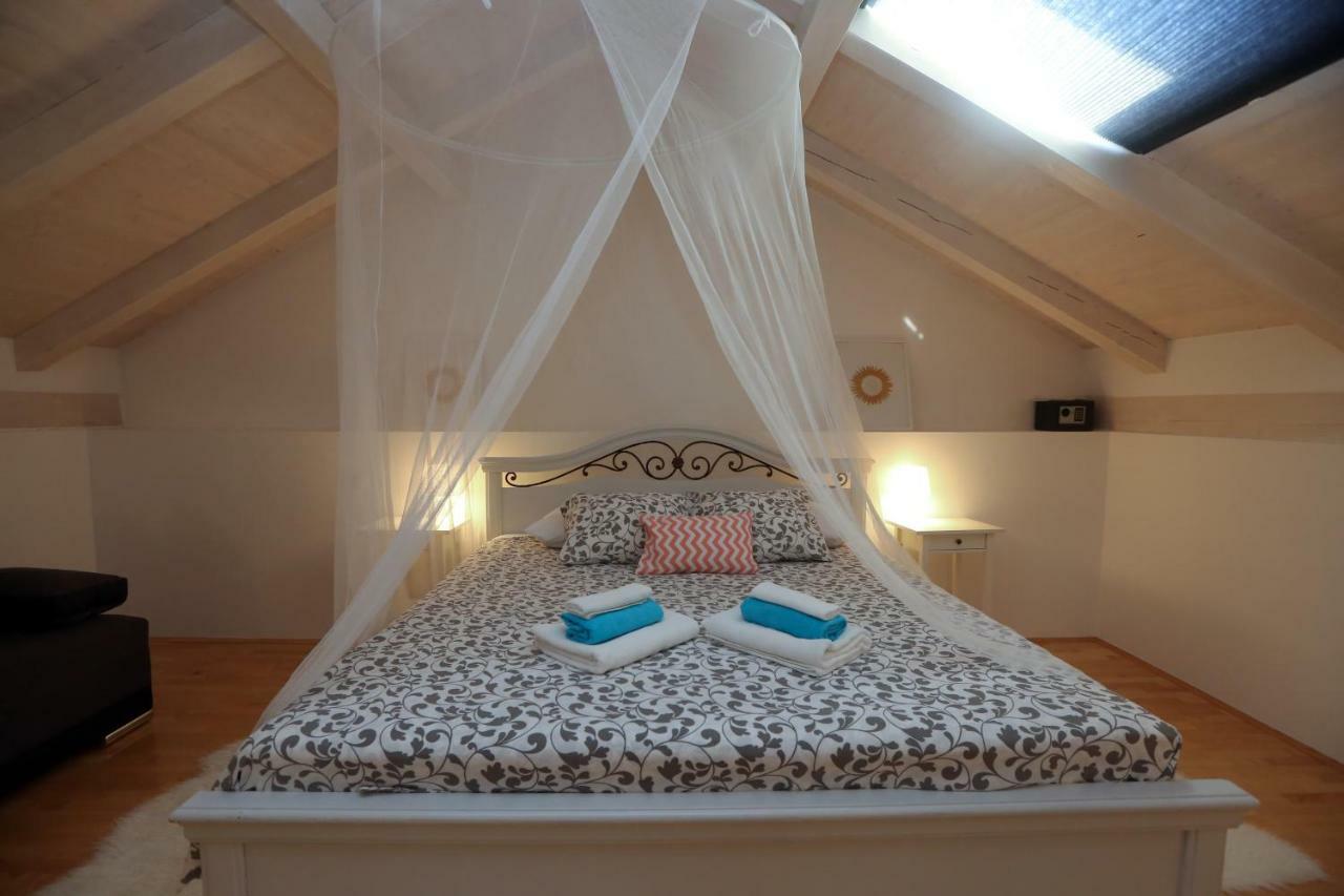 Kuce Za Odmor Brkic Apartment Lozovac Luaran gambar