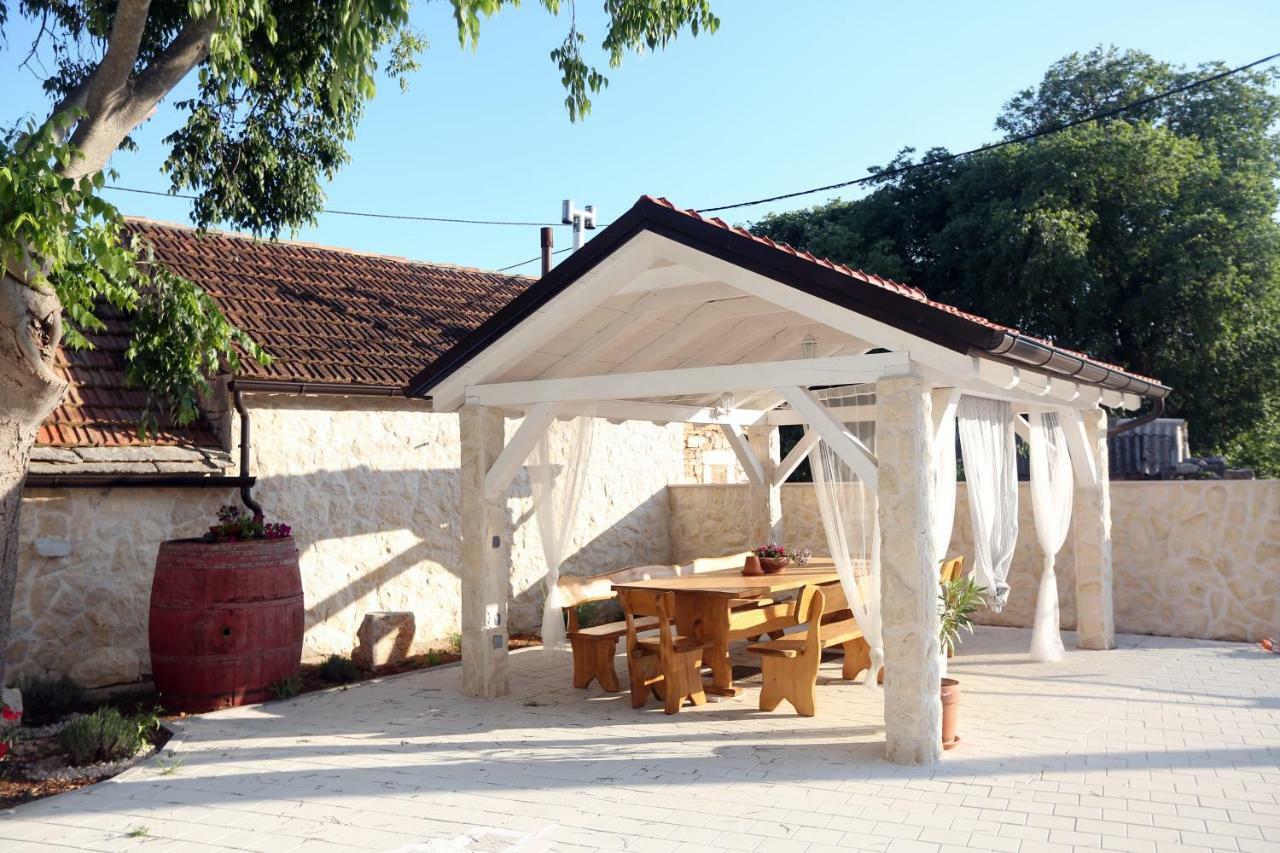 Kuce Za Odmor Brkic Apartment Lozovac Luaran gambar