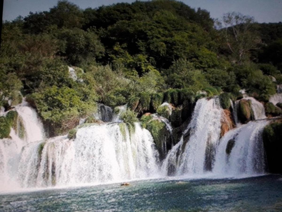 Kuce Za Odmor Brkic Apartment Lozovac Luaran gambar